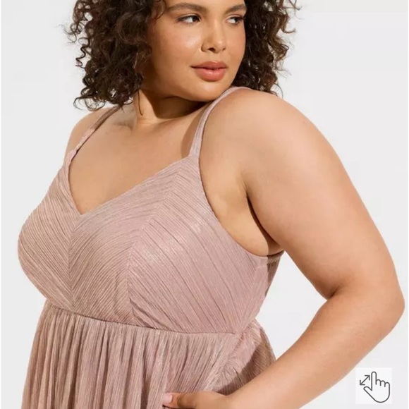 Torrid Blush Pink Tea Length Fluted Dress 0 - Picture 2 of 8